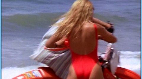 Pic: Pamela Anderson in Baywatch