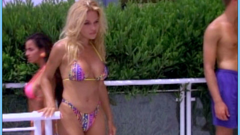 Pic: Pamela Anderson in Baywatch
