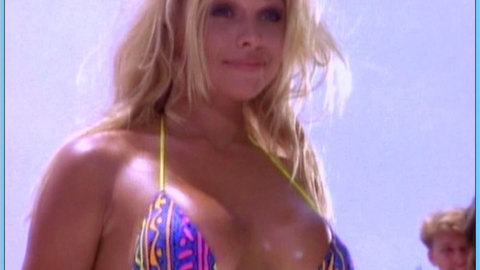 Pic: Pamela Anderson in Baywatch