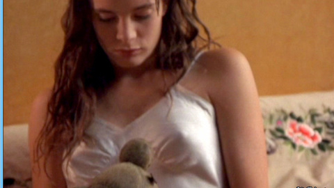 Pic: Gabrielle Anwar in Innocent Lies (1995)