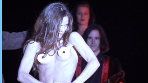 Pic: Gabrielle Anwar in Board Heads