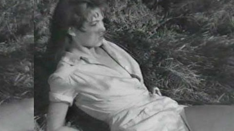 Pic: Brigitte Bardot in La lumière d'en face