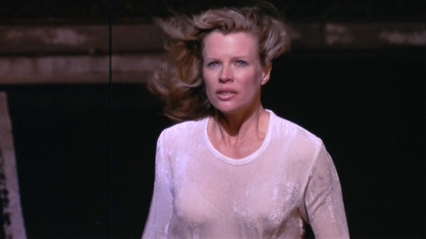 Pic: Kim Basinger in My Stepmother Is an Alien