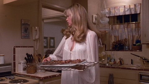 Pic: Kim Basinger in My Stepmother Is an Alien
