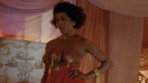 Pic: Angela Bassett in American Horror Story