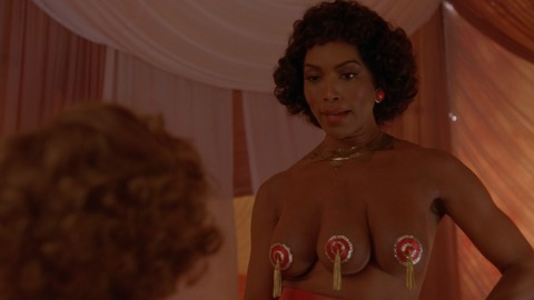 Pic: Angela Bassett in American Horror Story