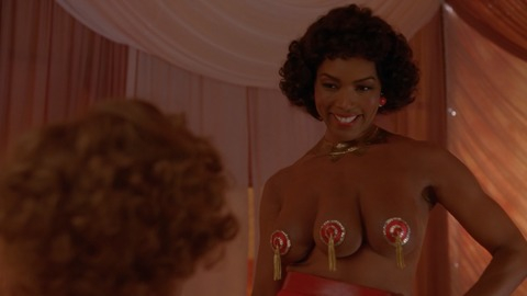 Pic: Angela Bassett in American Horror Story