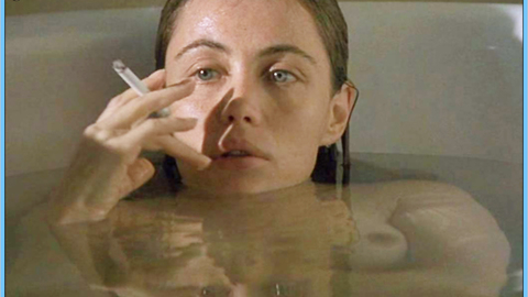 Pic: Emmanuelle B in Strayed