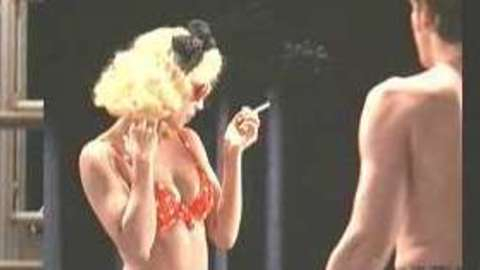 Pic: Elizabeth Berkley in The Real Blonde (1998)