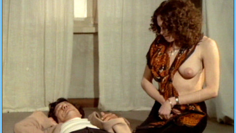 Pic: Martine Beswick in Ultimo tango a Zagarolo