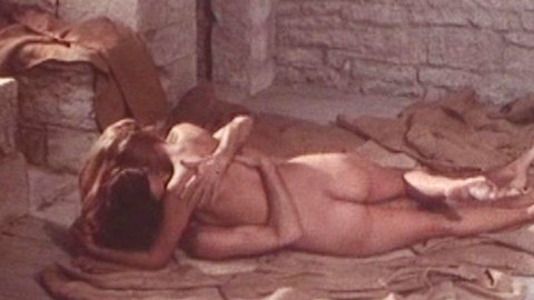 Pic: Barbara Bouchet in Non commettere atti impuri