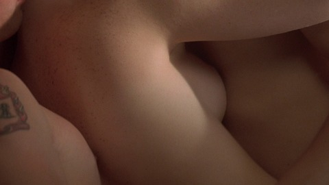 Pic: Lara Flynn Boyle in Threesome