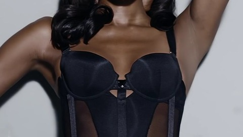 Pic: Naomi Campbell in Naomi Campbell Yamamay Photo Shoot