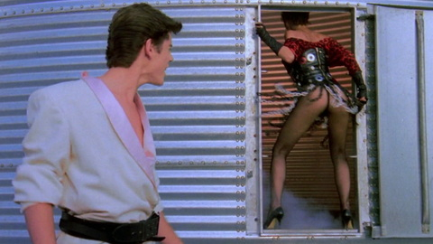 Pic: Jamie Lee Curtis in Grandview, U.S.A.