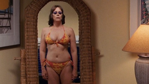 Pic: Jamie Lee Curtis in Christmas with the Kranks