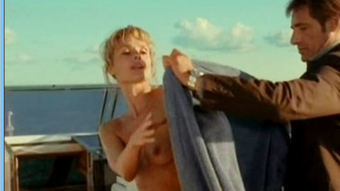 Pic: Maryam d'Abo in San Antonio