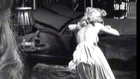 Pic: Catherine Deneuve in Château en Suède