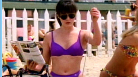 Pic: Shannen Doherty in Beverly Hills, 90210
