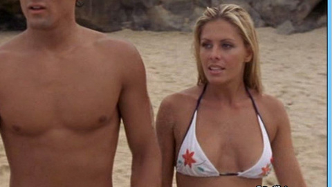 Pic: Nicole Eggert in Baywatch: Hawaiian Wedding