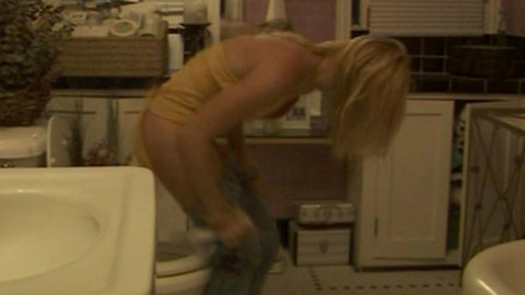 Pic: Nicole Eggert in Dead Lenny