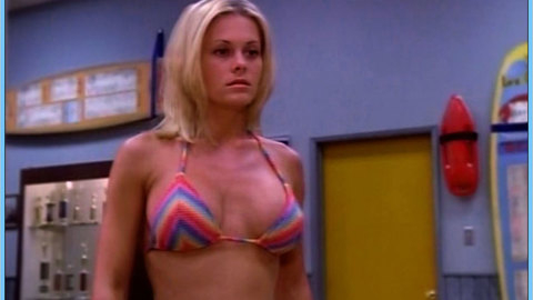 Pic: Nicole Eggert in Baywatch