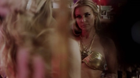 Pic: Carmen Electra in Lap Dance