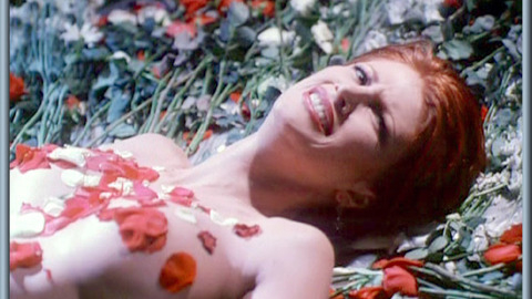 Pic: Angie Everhart in Garden of Evil