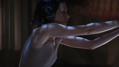 Pic: Bridget Fonda in Point of No Return