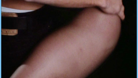 Pic: Jennie Garth in An Unfinished Affair