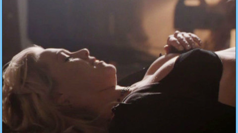 Pic: Jennie Garth in An Unfinished Affair