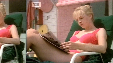 Pic: Jennie Garth in Beverly Hills, 90210