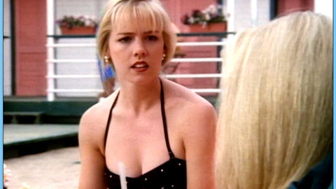 Pic: Jennie Garth in Beverly Hills, 90210