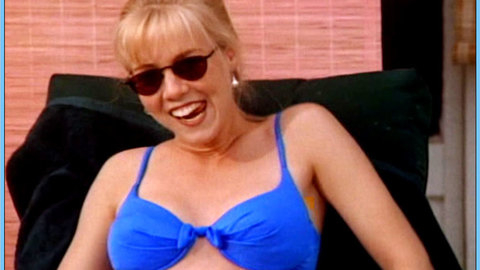 Pic: Jennie Garth in Beverly Hills, 90210