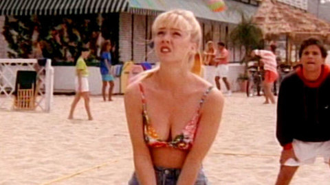 Pic: Jennie Garth in Beverly Hills, 90210