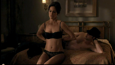 Pic: Annabeth Gish in FlashForward