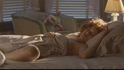 Pic: Debra Messing in A Walk in the Clouds