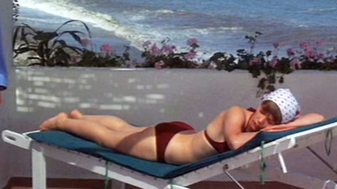 Pic: Glenda Jackson in A Touch of Class