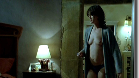 Pic: Irène Jacob in La educación de las hadas