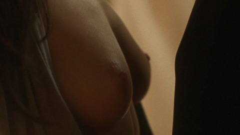 Pic: Angelina Jolie in Taking Lives