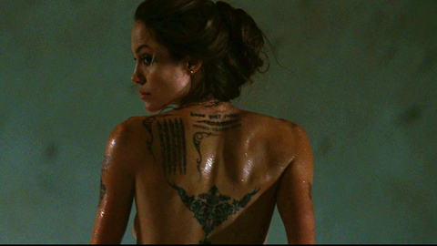 Pic: Angelina Jolie in Wanted