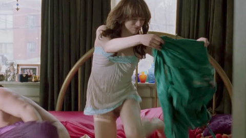 Pic: Milla Jovovich in .45