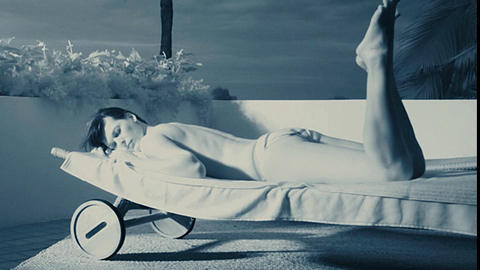 Pic: Milla Jovovich in A Perfect Getaway