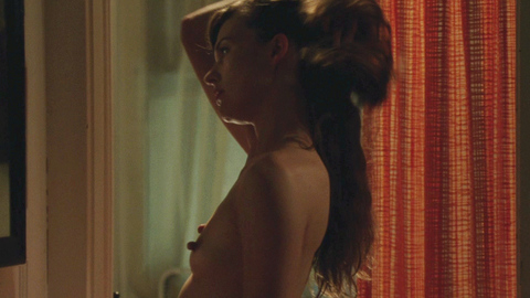 Pic: Milla Jovovich in Stone