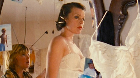 Pic: Milla Jovovich in Bringing Up Bobby
