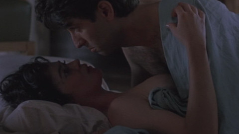 Pic: Moira Kelly in The Tie That Binds (1995)