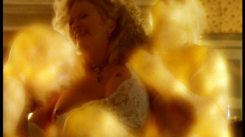 Pic: Sally Kirkland in The Hunger