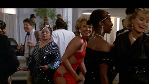 Pic: Linda Kozlowski in Crocodile Dundee