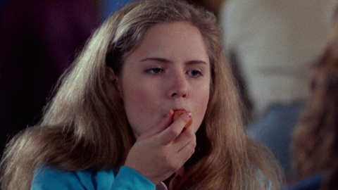 Pic: Jennifer Jason Leigh in Fast Times at Ridgemont High