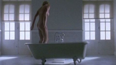 Pic: Emily Lloyd in The Honeytrap