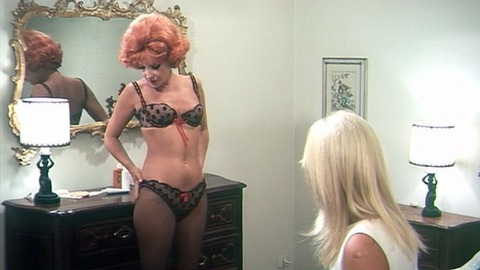 Pic: Gina Lollobrigida in Death Laid An Egg